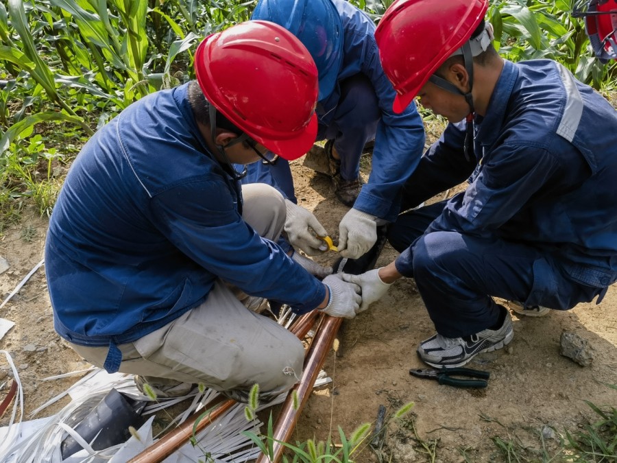 圖片說明：制作電纜頭